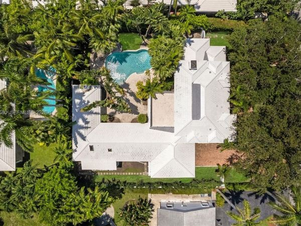 6675 Roxbury Ln , Miami Beach, FL 33141