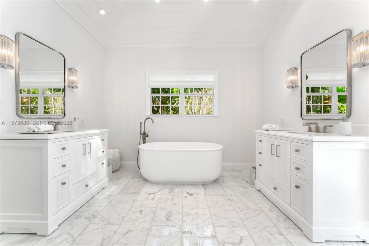 6675 Roxbury Ln , Miami Beach, FL 33141 Photo