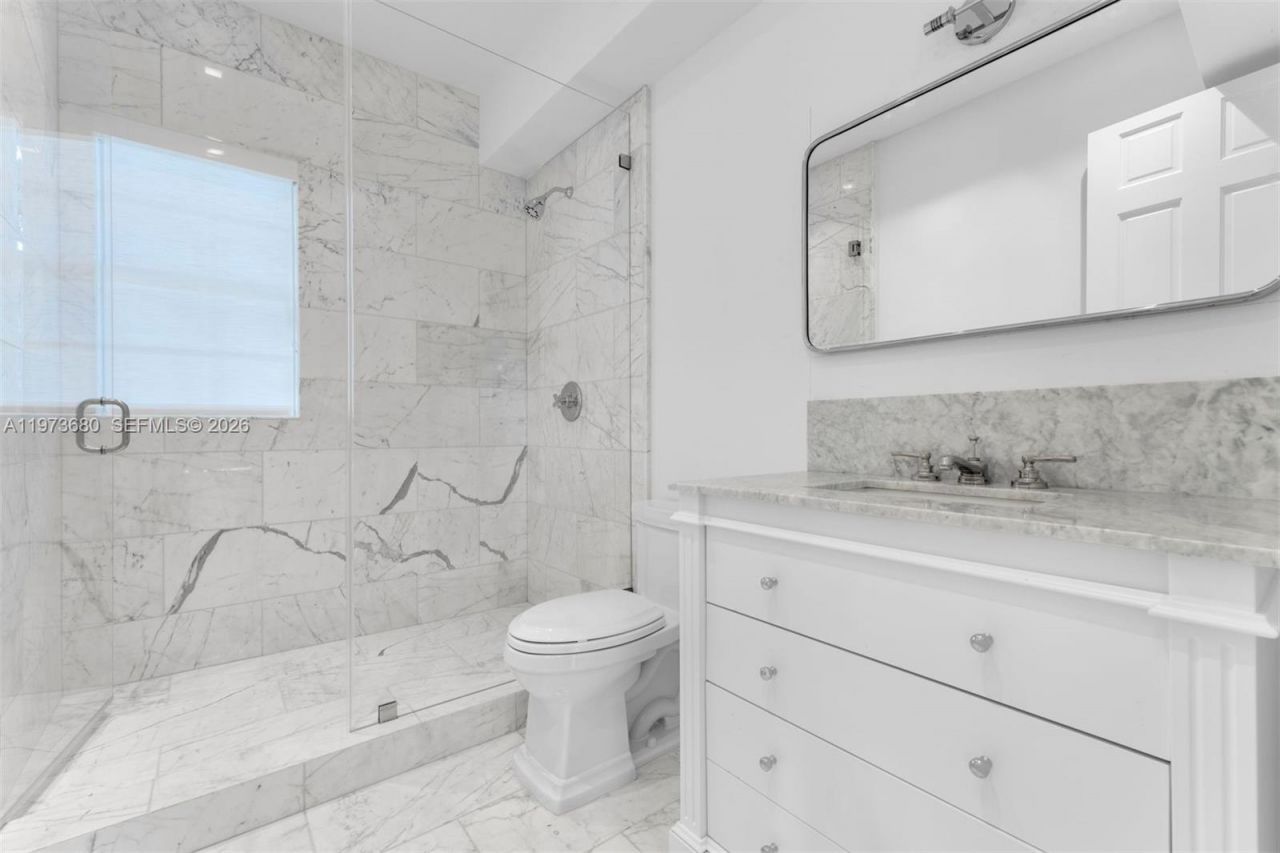 6675 Roxbury Ln , Miami Beach, FL 33141 Photo