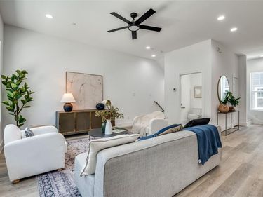 631 N Tyler Street, Unit 203, Dallas, TX 75208