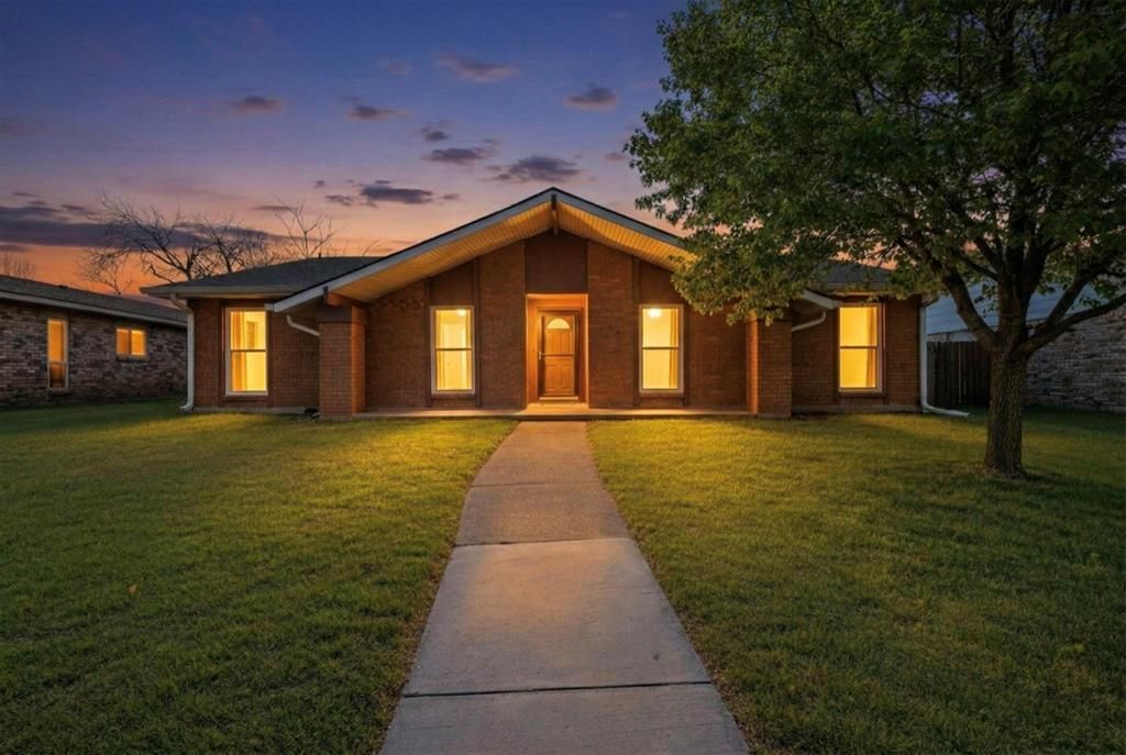 2114 Lymington Road, Carrollton, TX 75007 Main Photo