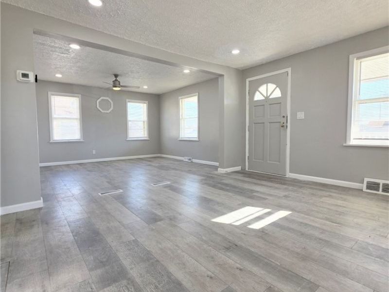 2606 Oberlin Avenue, Lorain, OH 44052 Photo 3