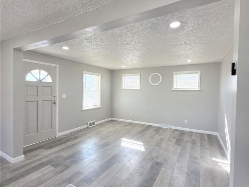 2606 Oberlin Avenue, Lorain, OH 44052 Photo 5