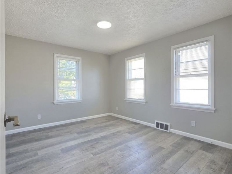 2606 Oberlin Avenue, Lorain, OH 44052 Photo 7