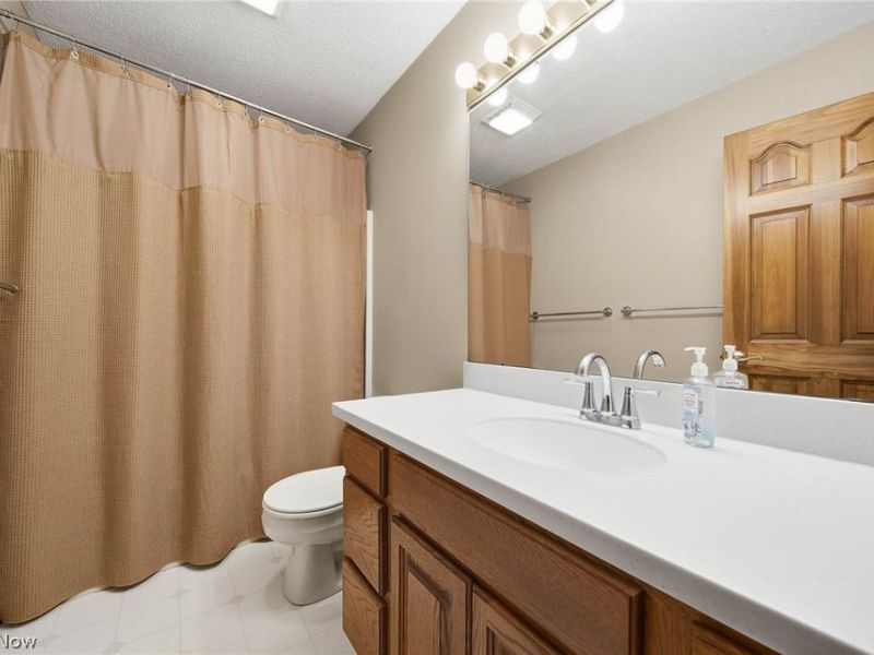 8732 Eastlynn Avenue NW, Massillon, OH 44646 Photo 32