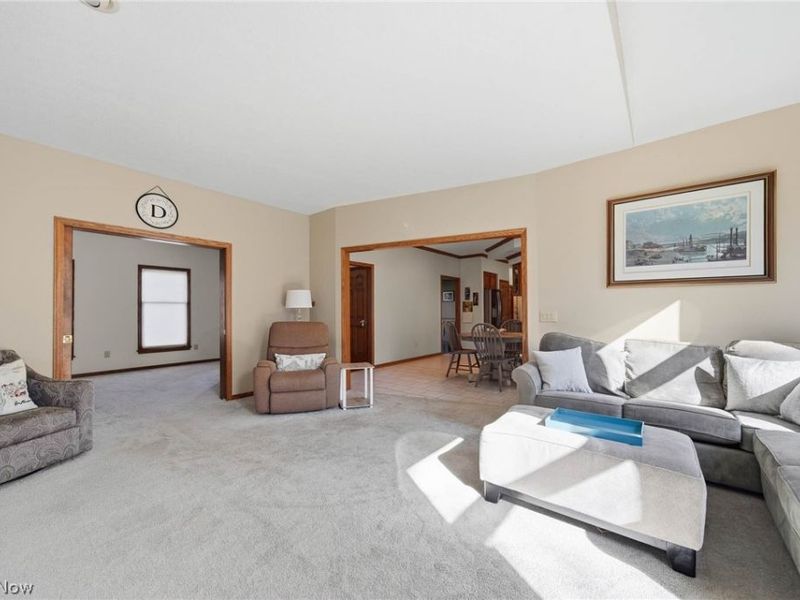 8732 Eastlynn Avenue NW, Massillon, OH 44646 Photo 7