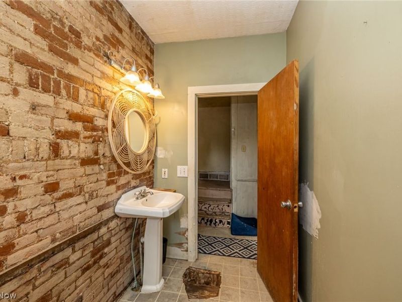 514 Reno Drive, Louisville, OH 44641 Photo 14