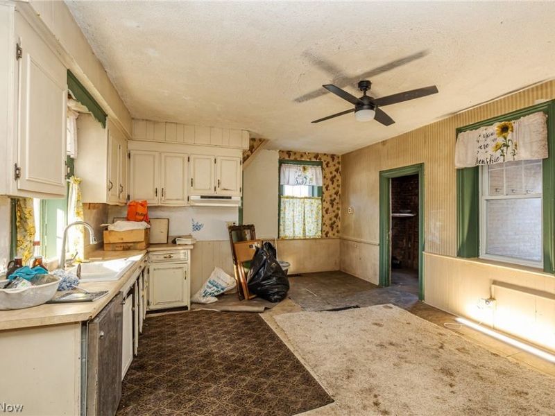 514 Reno Drive, Louisville, OH 44641 Photo 14