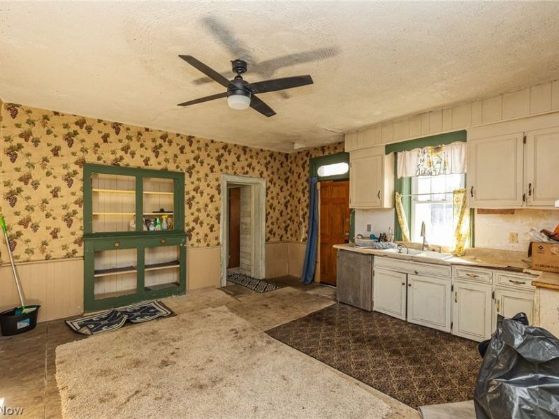 514 Reno Drive, Louisville, OH 44641 Photo 16