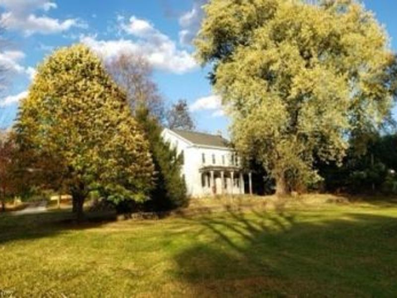 514 Reno Drive, Louisville, OH 44641 Photo 4