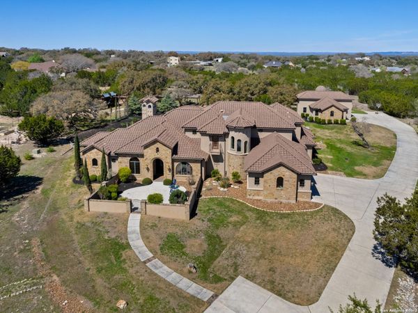 104 Falcon Crst, Boerne, TX 78006