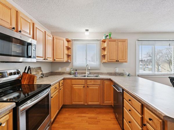 708 Heritage Way, Farmington, MN 55024