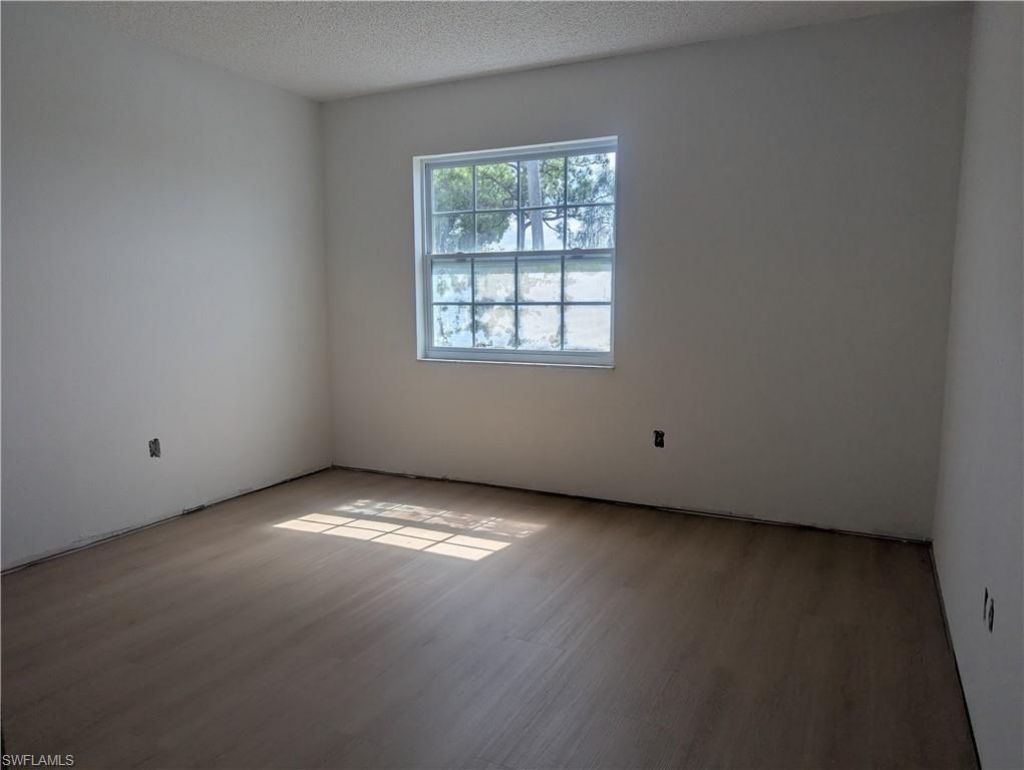 7025 New Post Dr, Unit 3, North Fort Myers, FL 33917 Photo