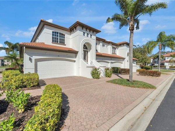 9131 Los Lagos CT, Unit 101, BONITA SPRINGS, FL 34135