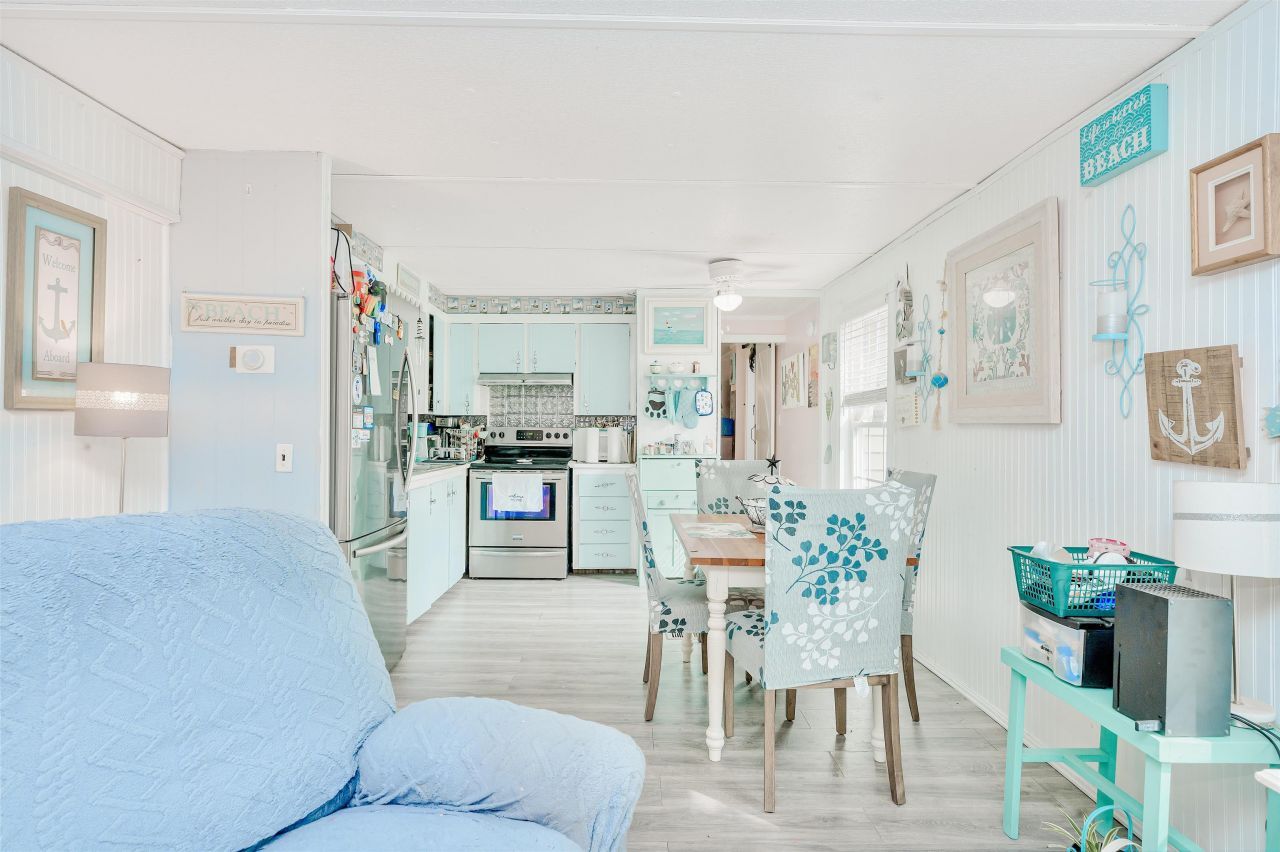 320 Clam Shell Circle  Photo 11