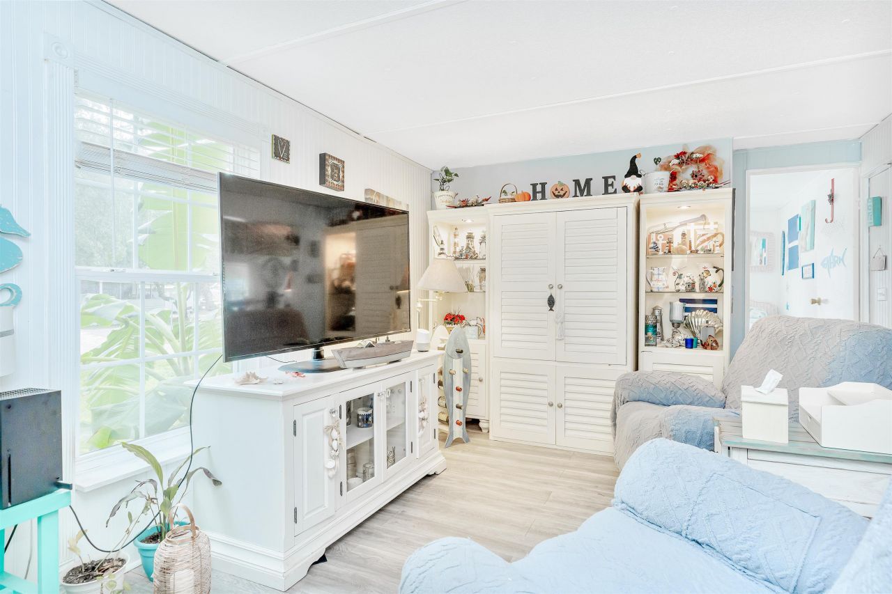 320 Clam Shell Circle  Photo 12