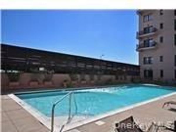 100 W Broadway, Unit 1D, Long Beach, NY 11561