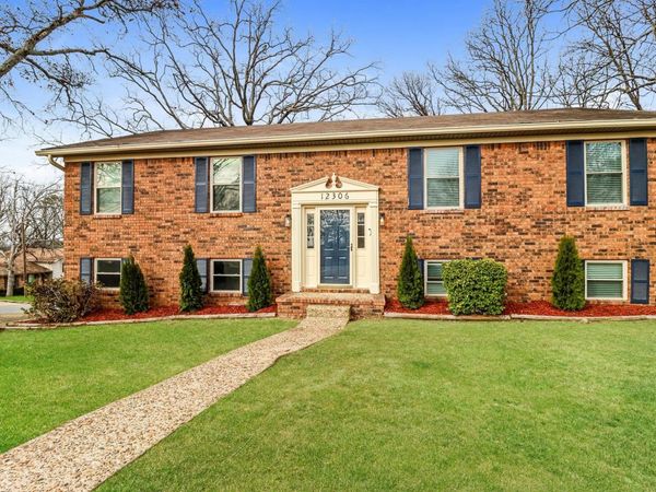 12306 Pleasant Forest Drive, Little Rock, AR 72211