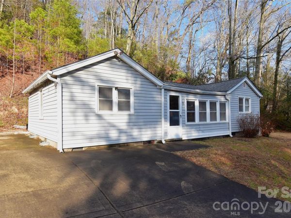 7 Etain Lane , Black Mountain, NC 28711