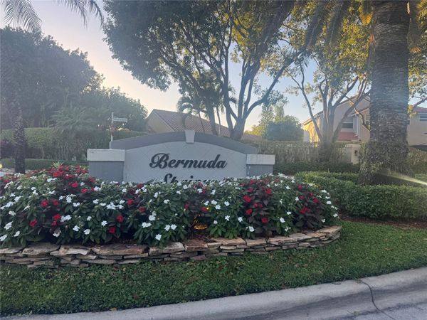 593 Bedford Ave, Weston, FL 33326