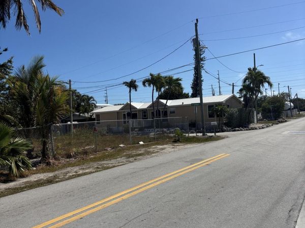 319 Tuskegee Street, MARATHON, FL 33050