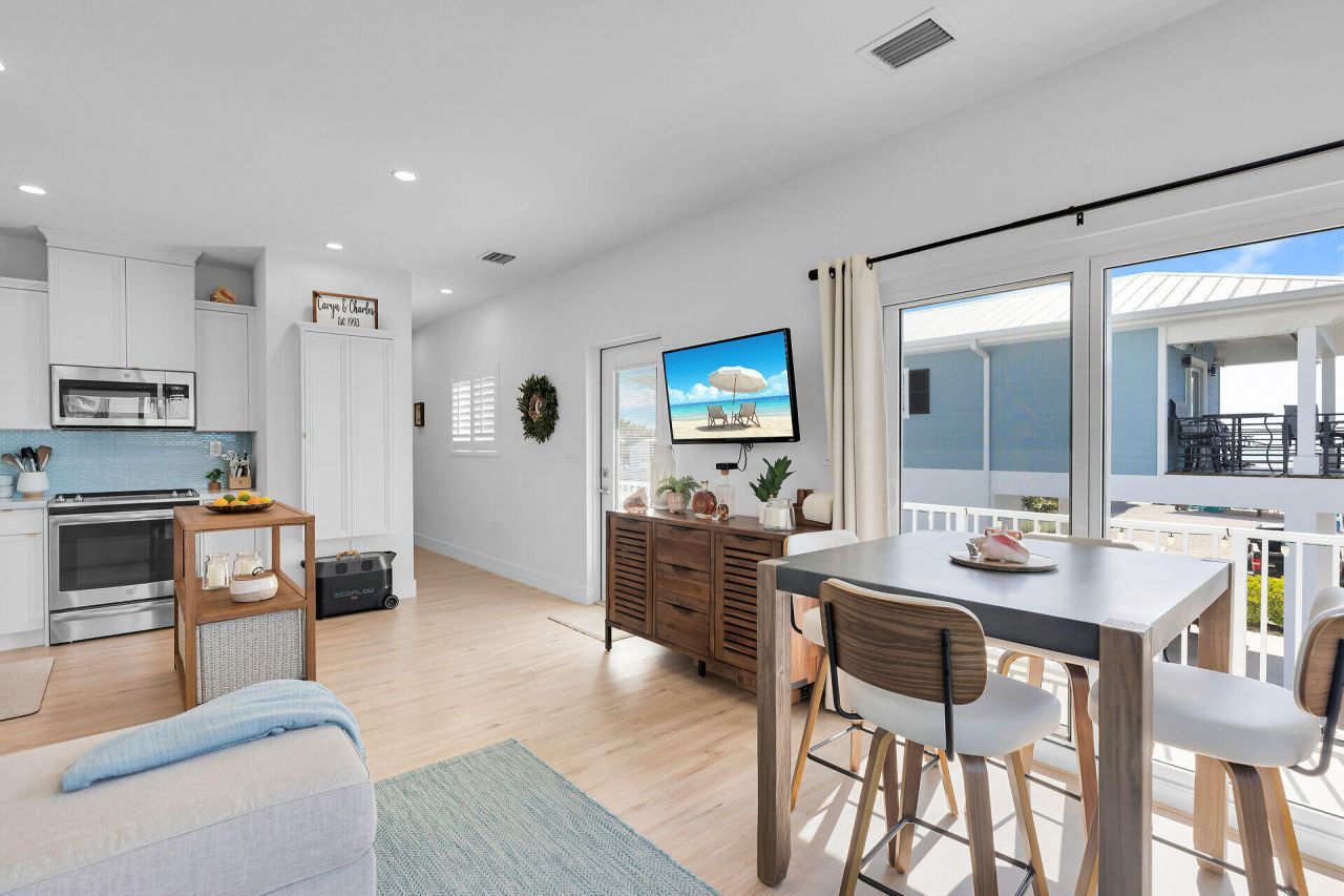 84961 Old Highway, Unit 18, Islamorada, FL 33036 Photo