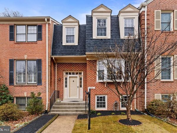 10441 CARRIAGEPARK COURT, FAIRFAX, VA 22032