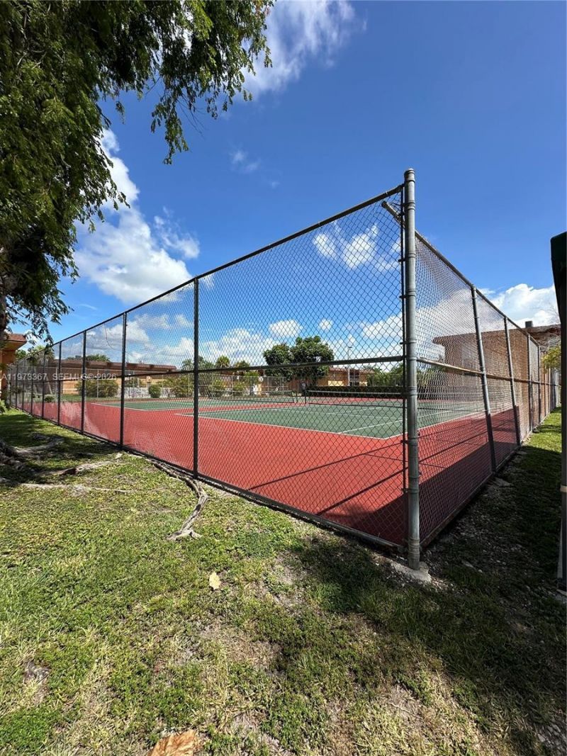 9487 SW 76th St , Unit M8, Miami, FL 33173 Photo