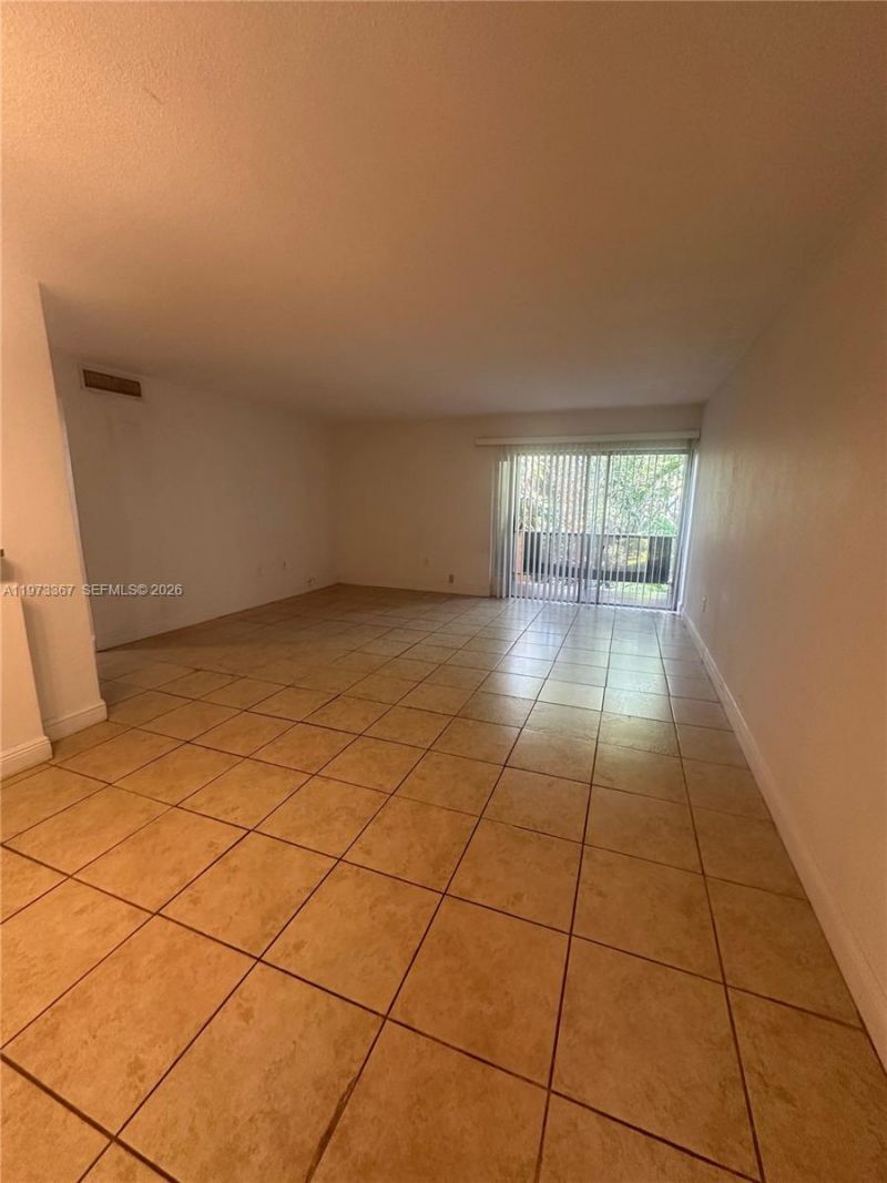 9487 SW 76th St , Unit M8, Miami, FL 33173 Photo