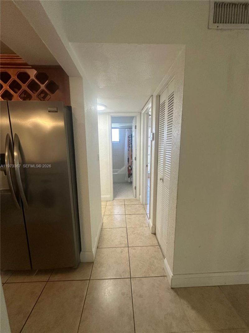 9487 SW 76th St , Unit M8, Miami, FL 33173 Photo