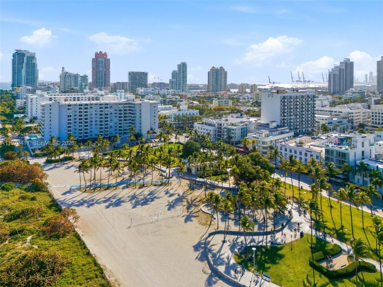 448 Ocean Dr, Unit 303, Miami Beach, FL 33139 Photo