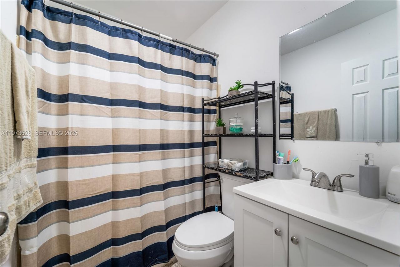 2020 SW 127th Ct, Miami, FL 33175 Photo