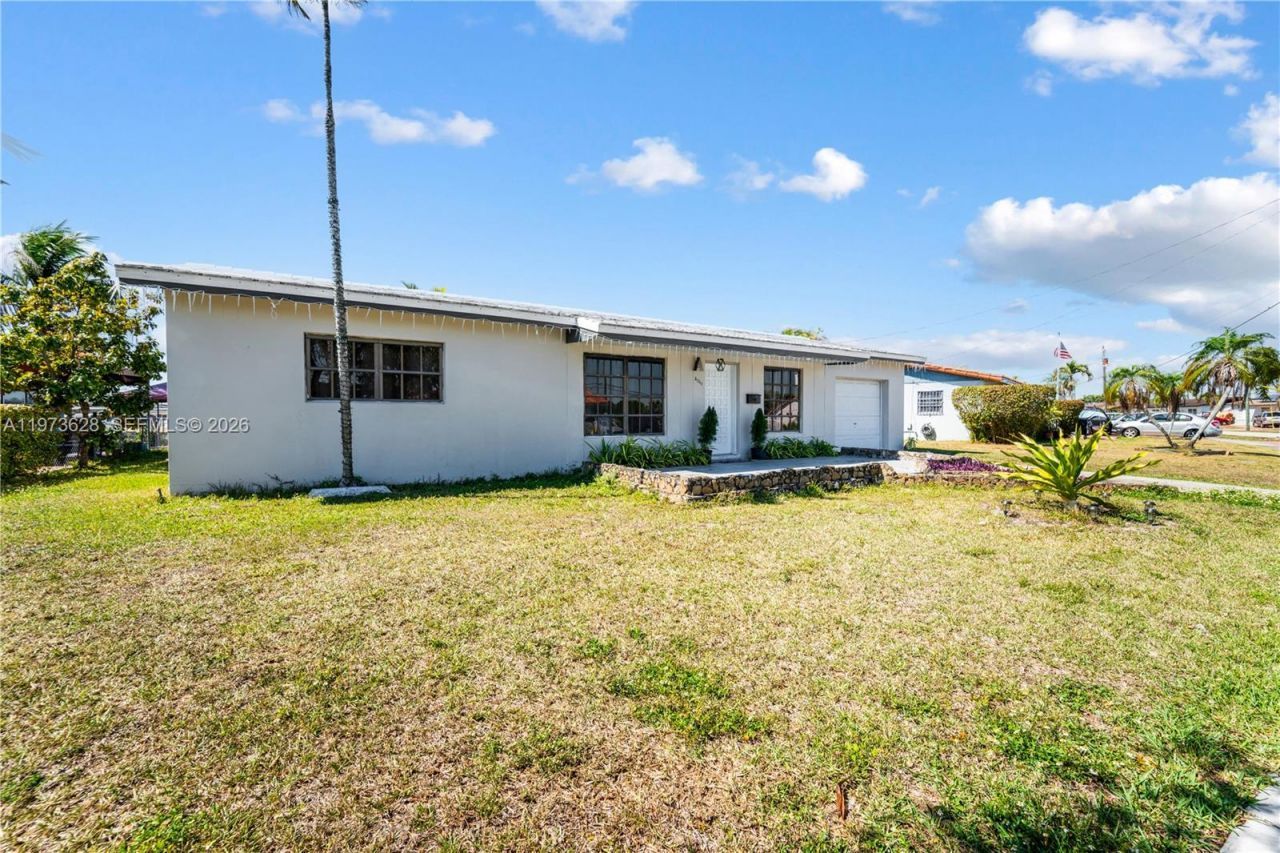 2020 SW 127th Ct, Miami, FL 33175 Photo