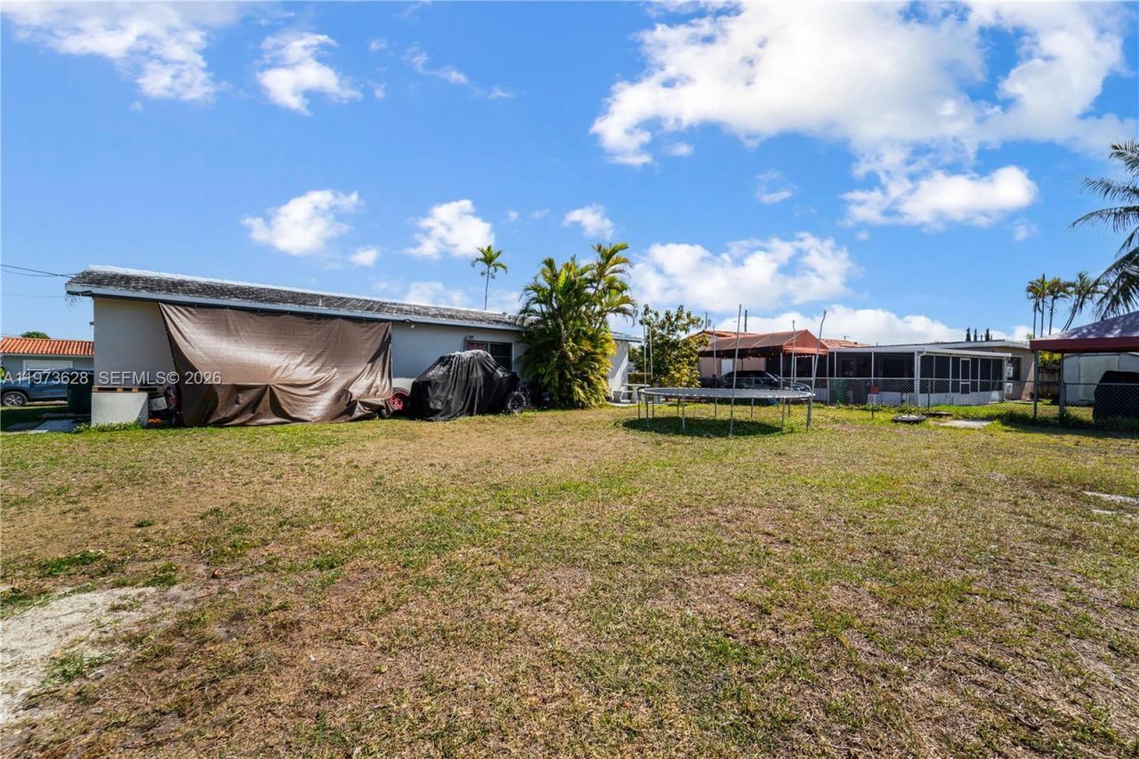 2020 SW 127th Ct, Miami, FL 33175 Photo