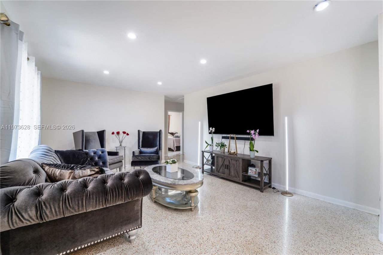 2020 SW 127th Ct, Miami, FL 33175 Photo