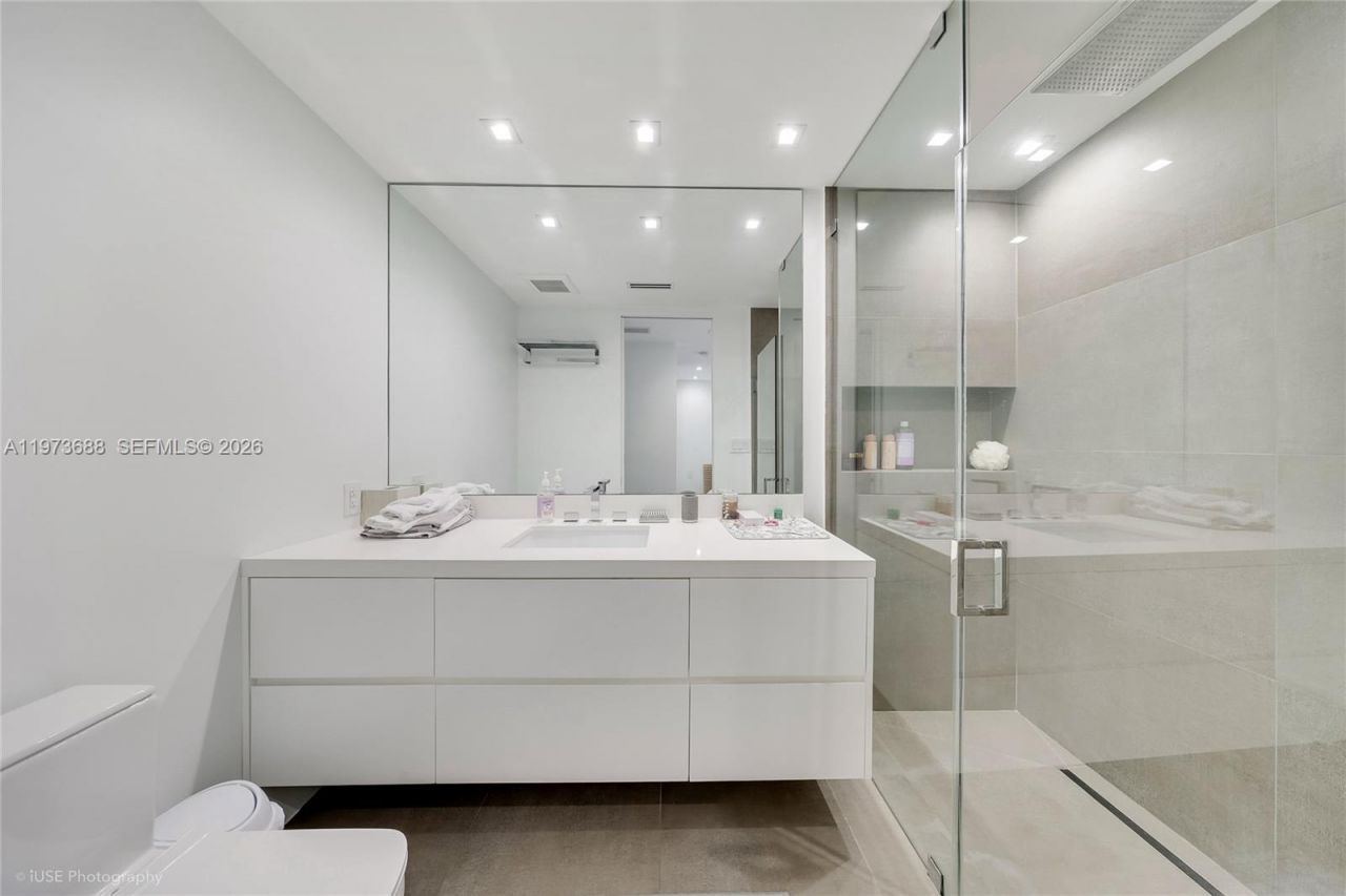 2815 Regatta Ave , Miami Beach, FL 33140 Photo