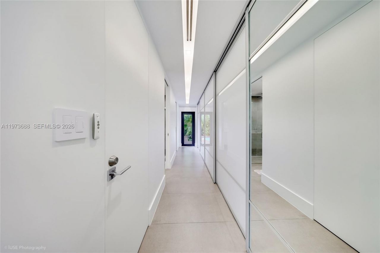 2815 Regatta Ave , Miami Beach, FL 33140 Photo