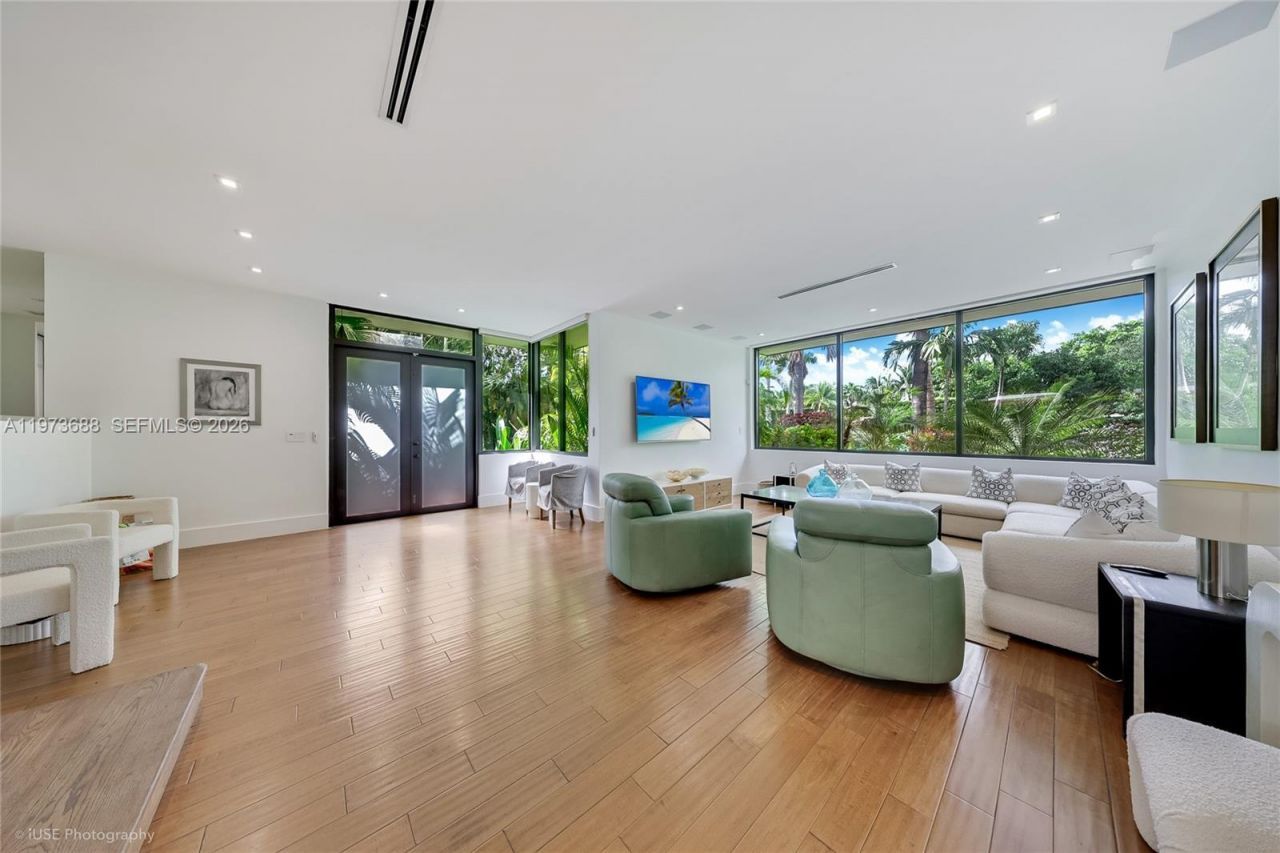 2815 Regatta Ave , Miami Beach, FL 33140 Photo