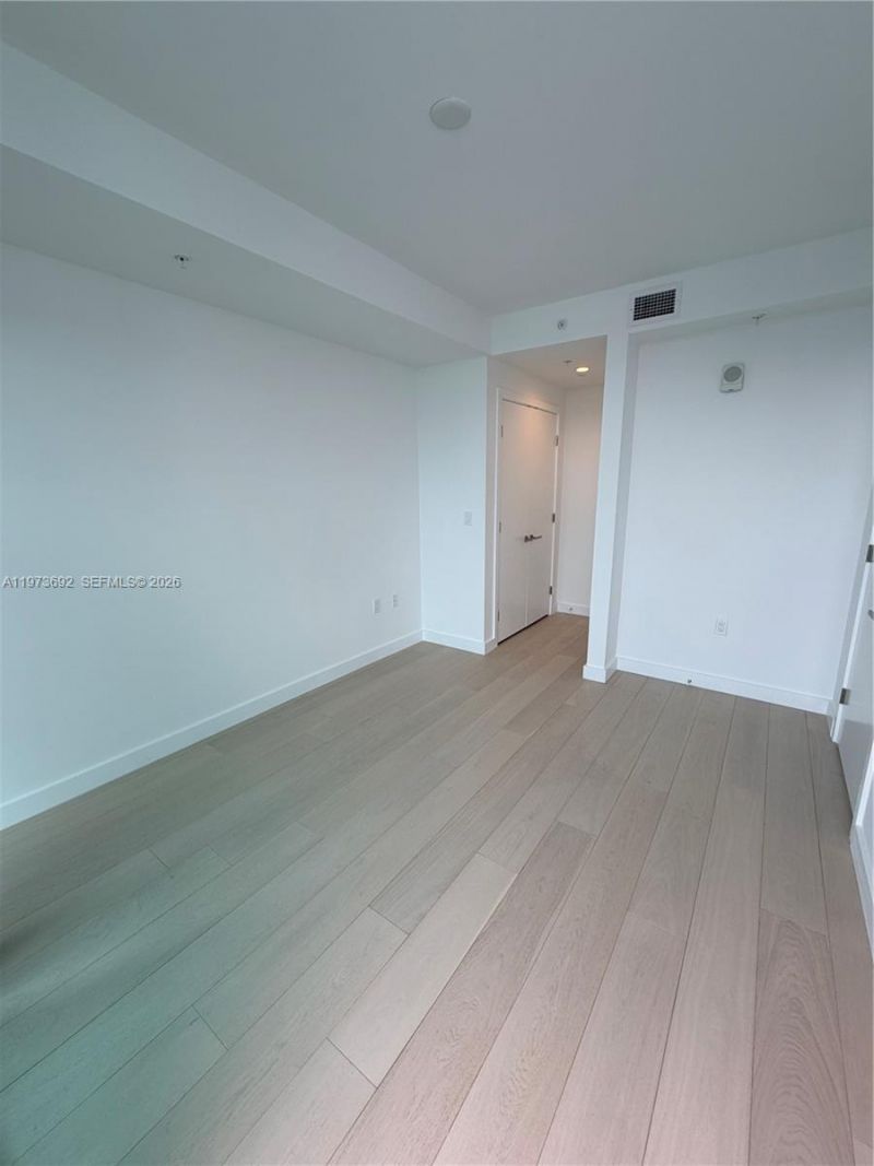 9221 E Bay Harbor Dr , Unit 307, Bay Harbor Islands, FL 33154 Photo