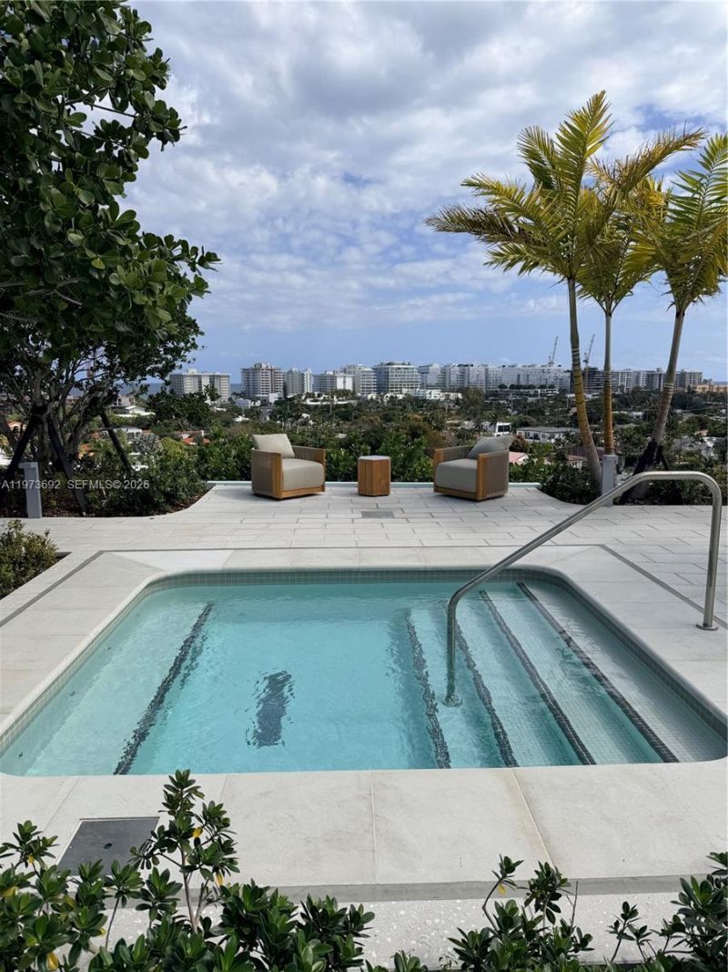 9221 E Bay Harbor Dr , Unit 307, Bay Harbor Islands, FL 33154 Photo