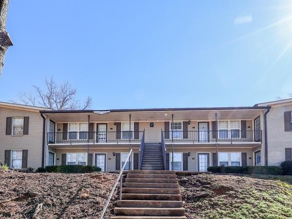 208 Park Lane, Oxford, MS 38655