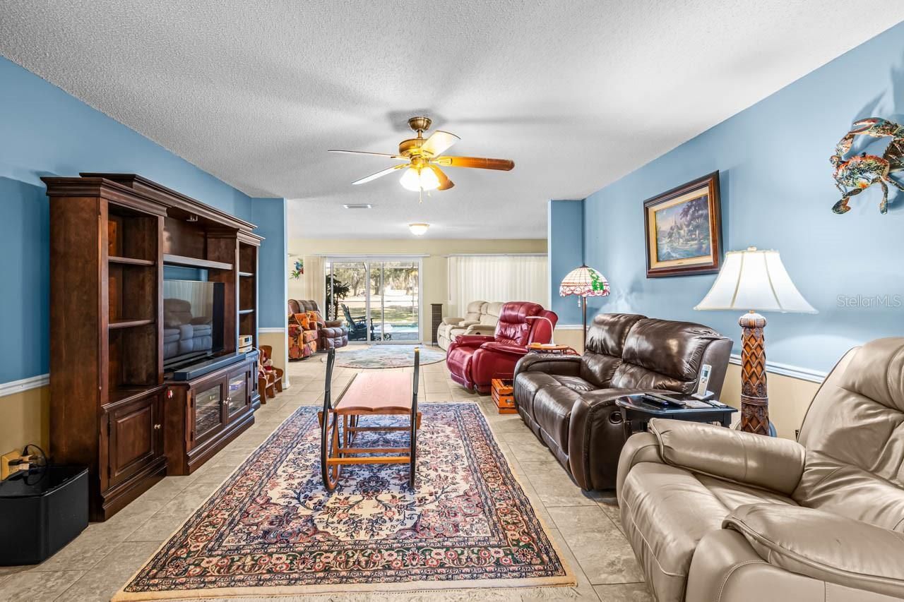 1917 E View Drive, Sun City Center, FL 33573 Photo