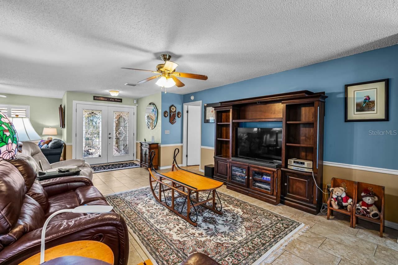 1917 E View Drive, Sun City Center, FL 33573 Photo