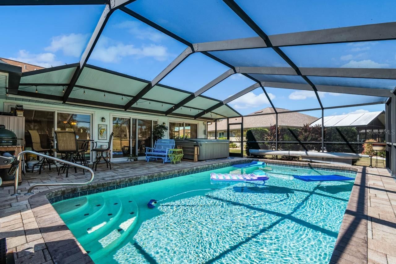 1917 E View Drive, Sun City Center, FL 33573 Photo