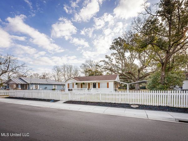 206 Crawford Street, Biloxi, MS 39530