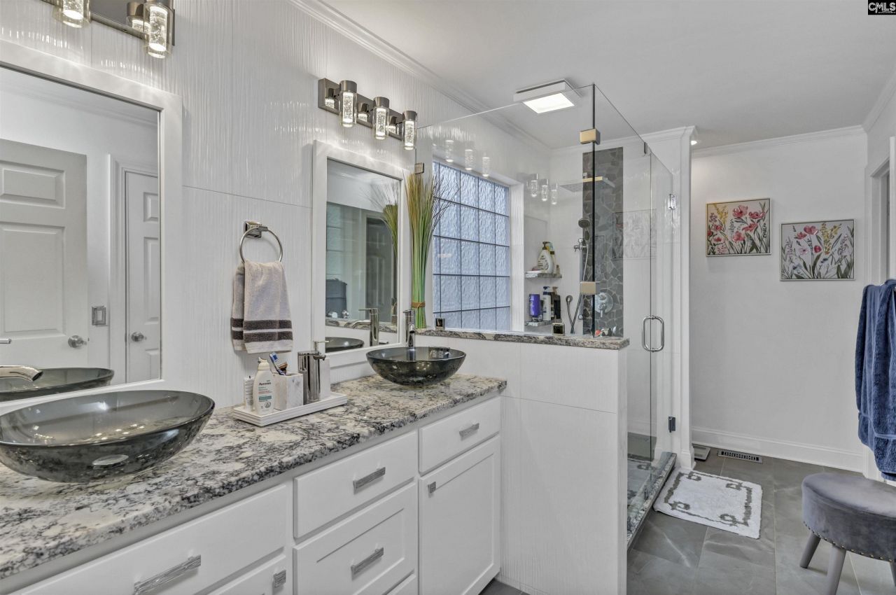 821 Mallard Lakes Drive Photo 17