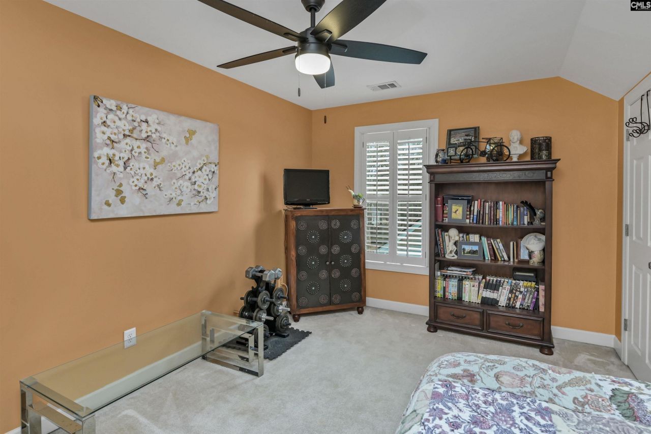 821 Mallard Lakes Drive Photo 24