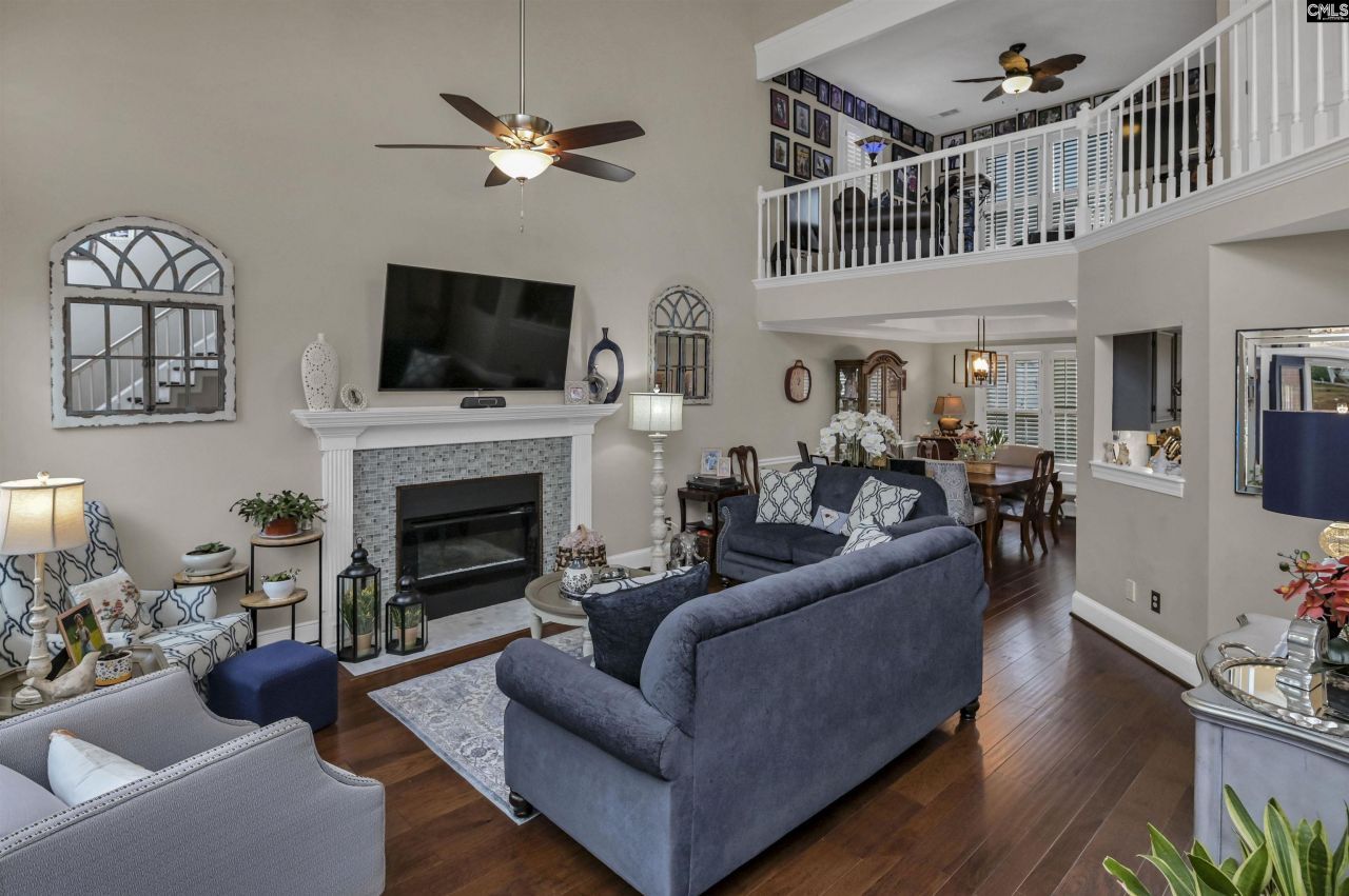 821 Mallard Lakes Drive Photo 4