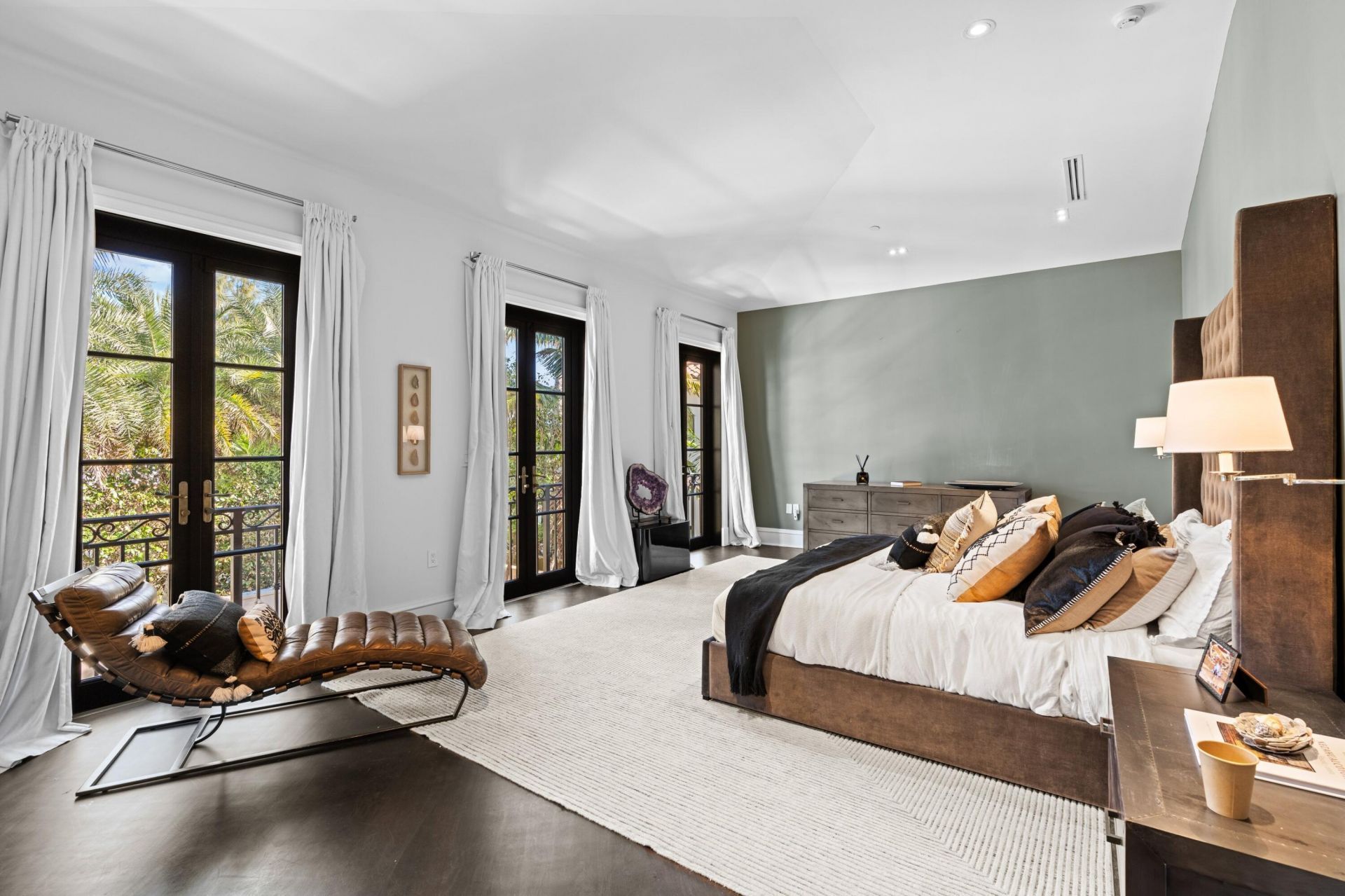 160 Sunset Avenue, Palm Beach, FL 33480 Photo