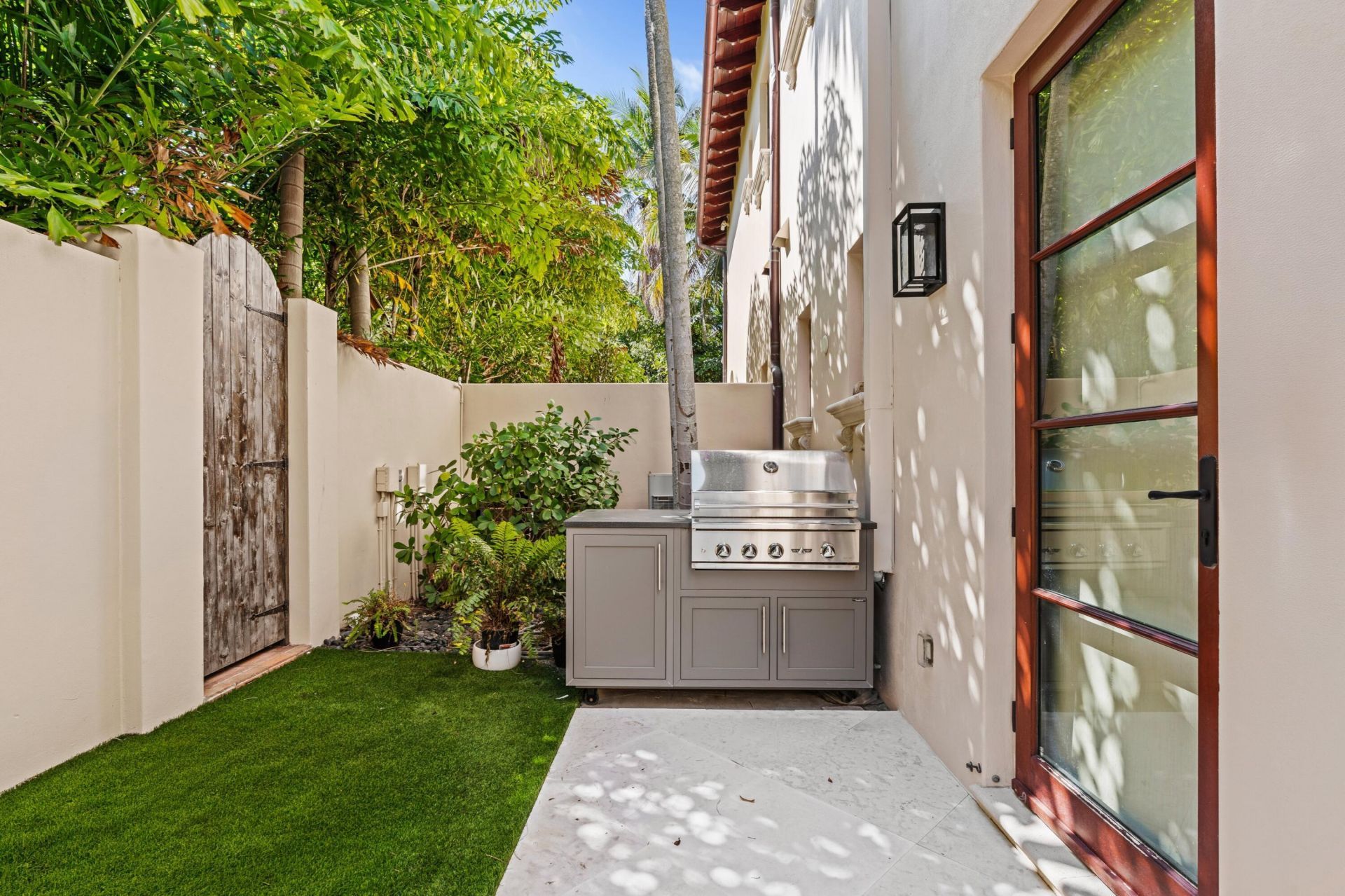 160 Sunset Avenue, Palm Beach, FL 33480 Photo